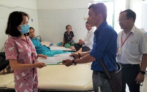 Đại học Đông Á: Hơn 43 triệu đồng “Đồng hành cùng Viên”
