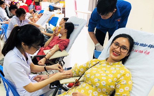Ngày hội hiến máu tình nguyện Đại học Đông Á lần thứ 27: thêm 290 “giọt máu yêu thương”