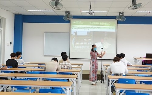 Sinh viên Đại học Đông Á vượt quãng đường dài, an tâm trở lại học tập