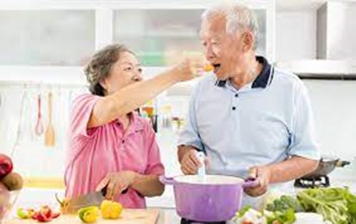Chế độ dinh dưỡng phòng chống dịch bệnh covid-19 cho người cao tuổi tại cộng đồng