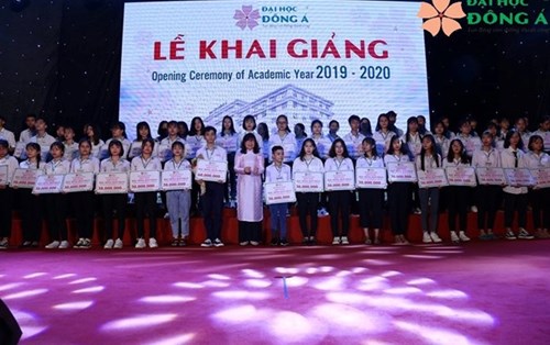 10 tỷ đồng học bổng khuyến tài và khuyến học dành cho tân sinh viên năm 2019