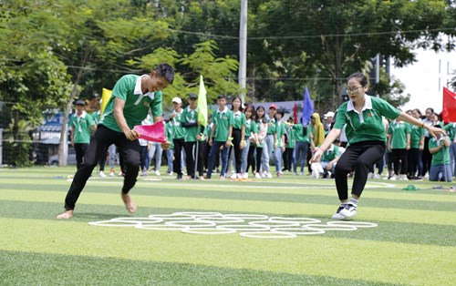 Teambuilding chào tân sinh viên