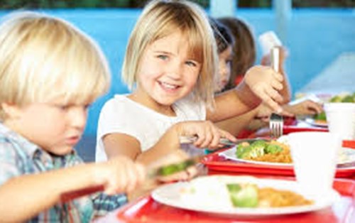 Trẻ ăn sáng thế nào để có thể học tập tốt?
